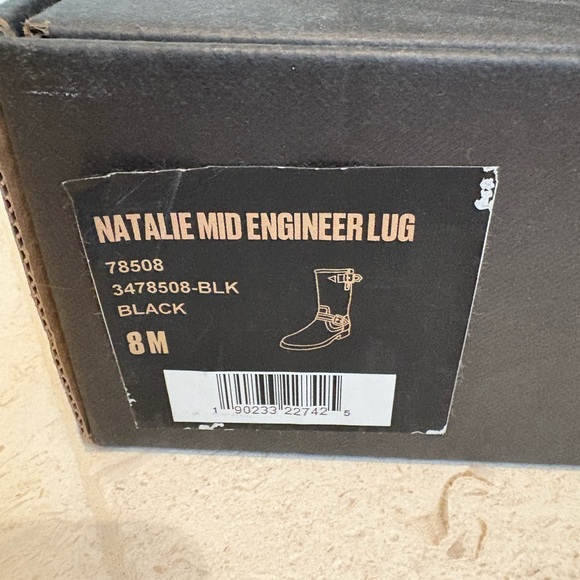 Frye Boots - Natalie Mid Engineer Lug Shearling Lined size 8M Black - Picture 2 of 9